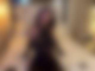 Live cam show with MarianaBranz - Public Toys on friskycurves.com