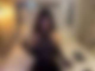 Live cam show with MarianaBranz - Bedroom on madthumbs