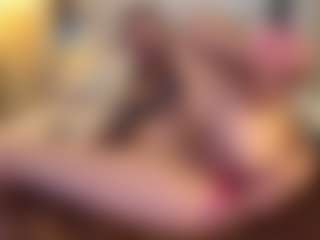 Live cam show with MarianaBranz - Oil on Hubzter Live