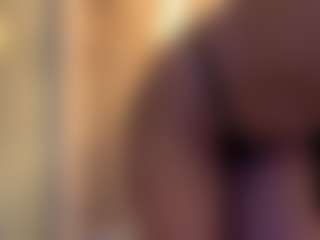 MarianaBranz's Live Sex Cam Show