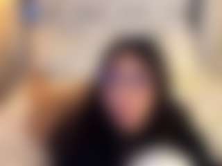 Live cam show with MarianaBranz - Striptease Latina on LiveSexCams6 | colombia