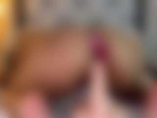 Live cam show with MarianaBranz - Tight on Livezox