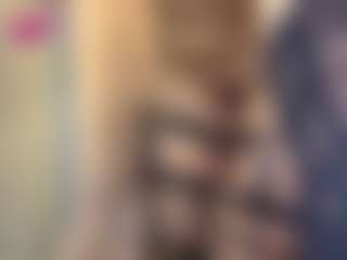 Live cam show with MarianaBranz - Lush on chickslive.net