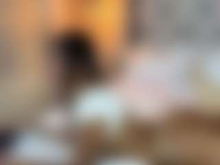 Live cam show with MarianaBranz - Petite on Camsoda