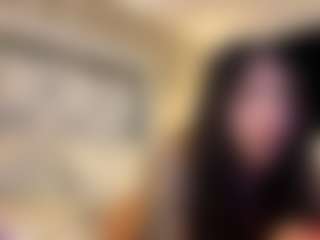 Live cam show with MarianaBranz - Ebony Big Ass on Milfs Live