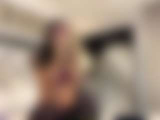 Live cam show with MarianaBranz - Bedroom Latina on fapnchat | colombia