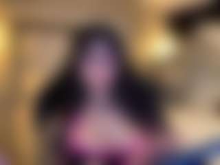 Live cam show with MarianaBranz - Oil on fapnchat
