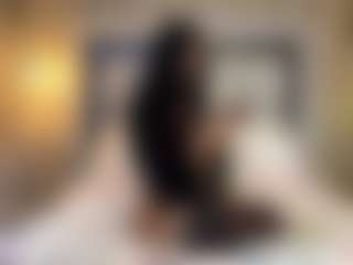 Live cam show with MarianaBranz - Ebony Petite on chickslive.net
