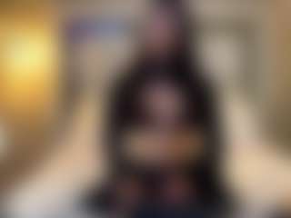 Live cam show with MarianaBranz - Asshole Ebony on dropp.cam