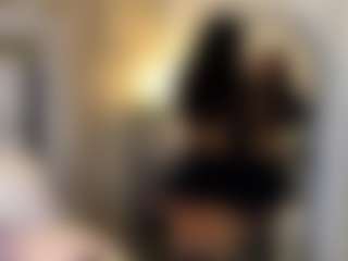 Live cam show with MarianaBranz - Ebony Shaved Pussy on milfzrlive.com