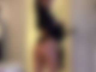 Live cam show with MarianaBranz - Bedroom Latina on Camsoda | colombia