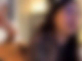 Live cam show with MarianaBranz - Public Big Tits on SpunkLive