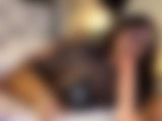 Live cam show with MarianaBranz - Skinny on Camsoda