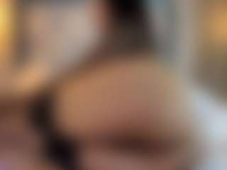 Live cam show with MarianaBranz - Wet on Uber Horny