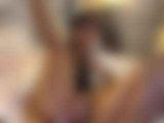 MarianaBranz's Live Sex Cam Show