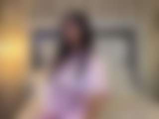 Live cam show with MarianaBranz - Petite on Camsoda