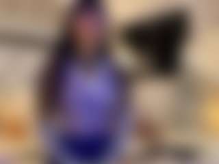 Live cam show with MarianaBranz - Sexy on CamwithHer