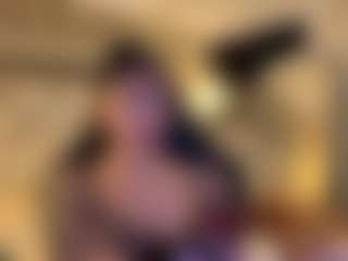 Live cam show with MarianaBranz - Pornstar Public on Soda Cam