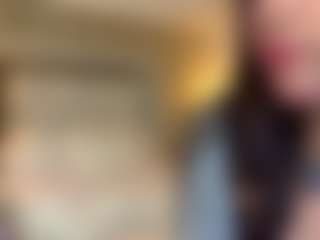 Live cam show with MarianaBranz - Tease Big Tits on Camsoda