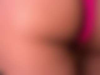 Live cam show with MarianaBranz - Lovense Petite on Camsoda