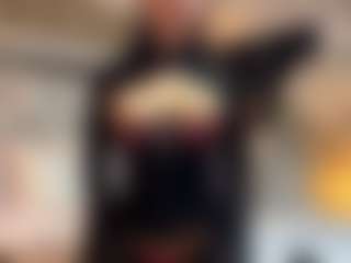 MarianaBranz's Live Sex Cam Show