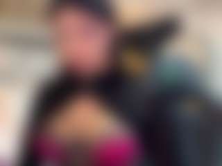 MarianaBranz's Live Sex Cam Show