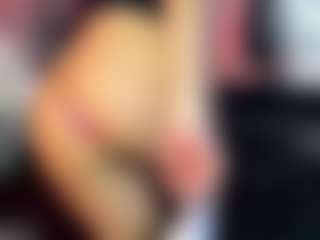 Live cam show with MarianaBranz - Bedroom on Dare Cams