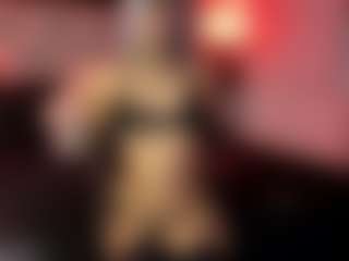 Live cam show with MarianaBranz - Ebony Big Tits on StripNow