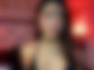 Live cam show with MarianaBranz - Bikini on StripNow