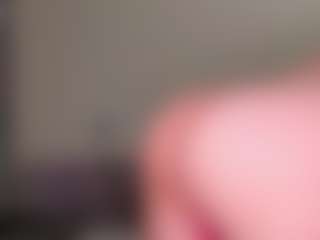 Live cam show with Kimmberrr - Nipple Piercings on boobsie.com