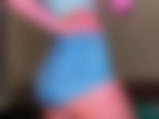 Live cam show with Kimmberrr - Small Ass on Camsoda