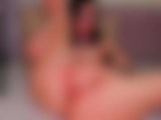 Live cam show with Kimmberrr - Green Eyes on Milfs Live