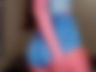 Live cam show with Kimmberrr - Small Ass on Camsoda