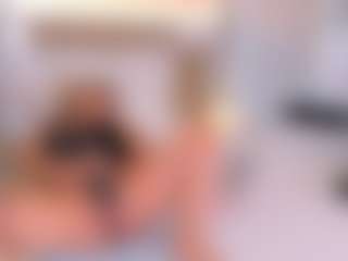 Live cam show with novacyysantos - Blondie on CamClone