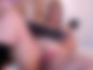 Live cam show with Victoria Mooree - Middle Aged on hotwifechat.live