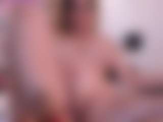 Live cam show with Victoria Mooree - MILF on thefappeningchat.com