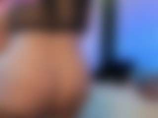 Live cam show with Victoria Mooree - Middle Aged on instabang