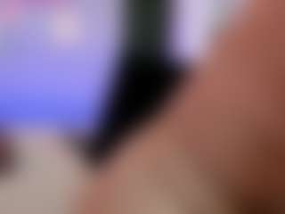 Live cam show with Victoria Mooree - Middle Aged on milfzrlive.com
