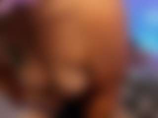Live cam show with Victoria Mooree - Camel Toe on SinfulBabes