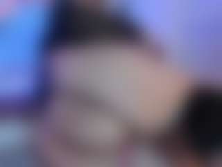 Victoria Mooree MILF webcam performer live streaming