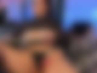 Victoria Mooree MILF webcam performer live streaming