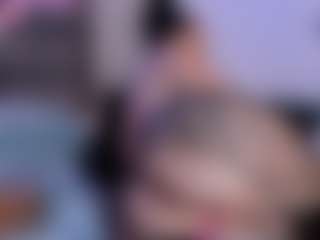 Victoria Mooree MILF webcam performer live streaming