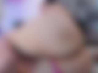 Live cam show with Victoria Mooree - Middle Aged on CamSextacy