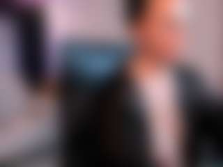 Victoria Mooree MILF webcam performer live streaming