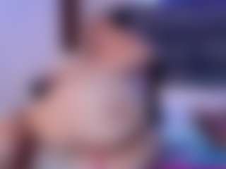 Victoria Mooree MILF webcam performer live streaming