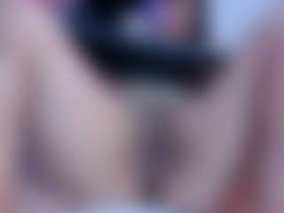 Live cam show with Victoria Mooree - Middle Aged on Camsoda