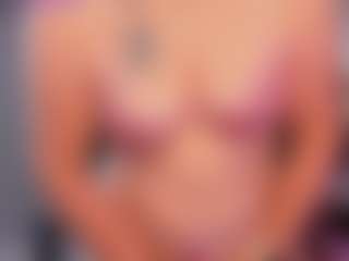 Live cam show with Victoria Mooree - Camel Toe on Camsoda