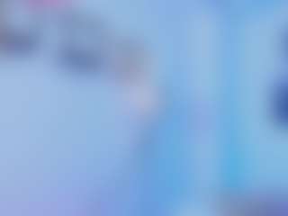 Live cam show with Victoria Mooree - Shaved Pussy on Camsoda