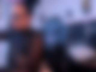 Victoria Mooree MILF webcam performer live streaming