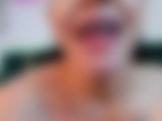Live cam show with Victoria Mooree - Middle Aged on crypto-cams